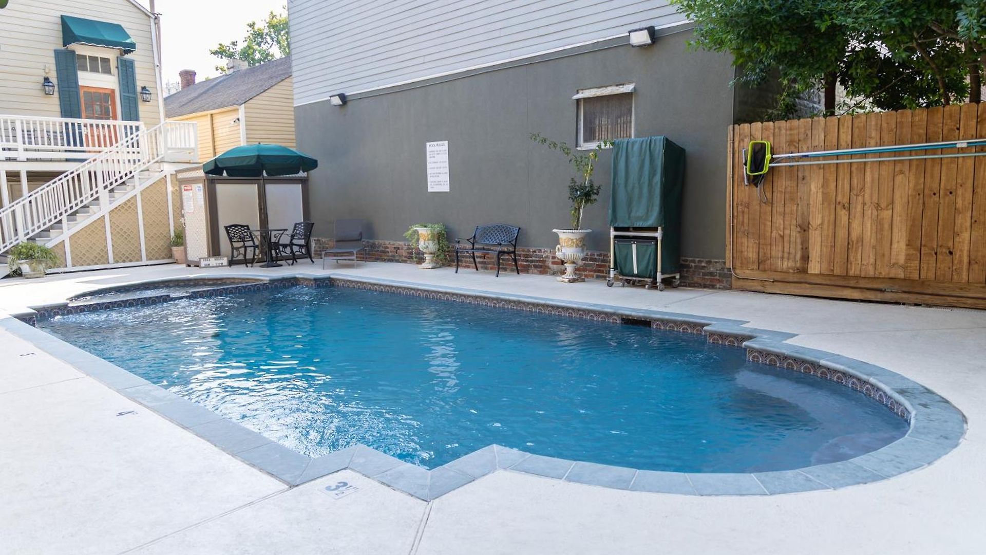 Lamothe House A French Quarter Hotel