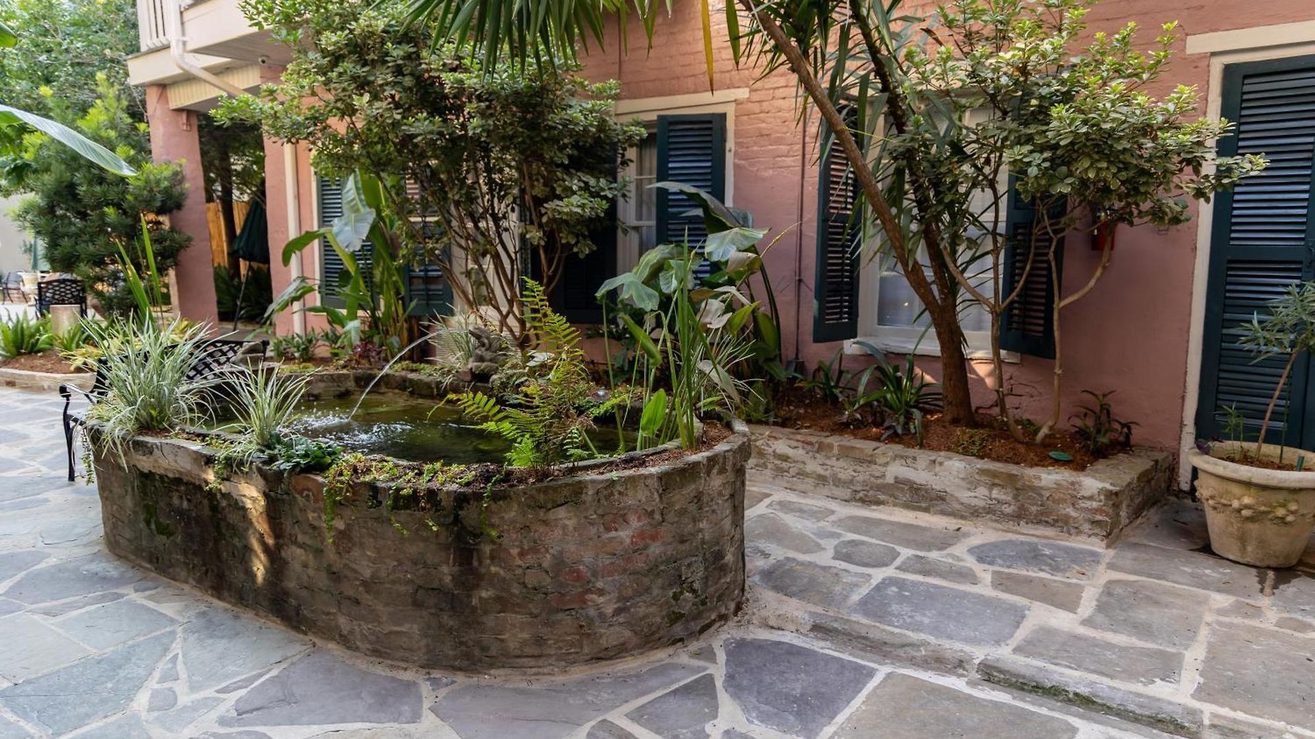 Hotel Lamothe House A French Quarter