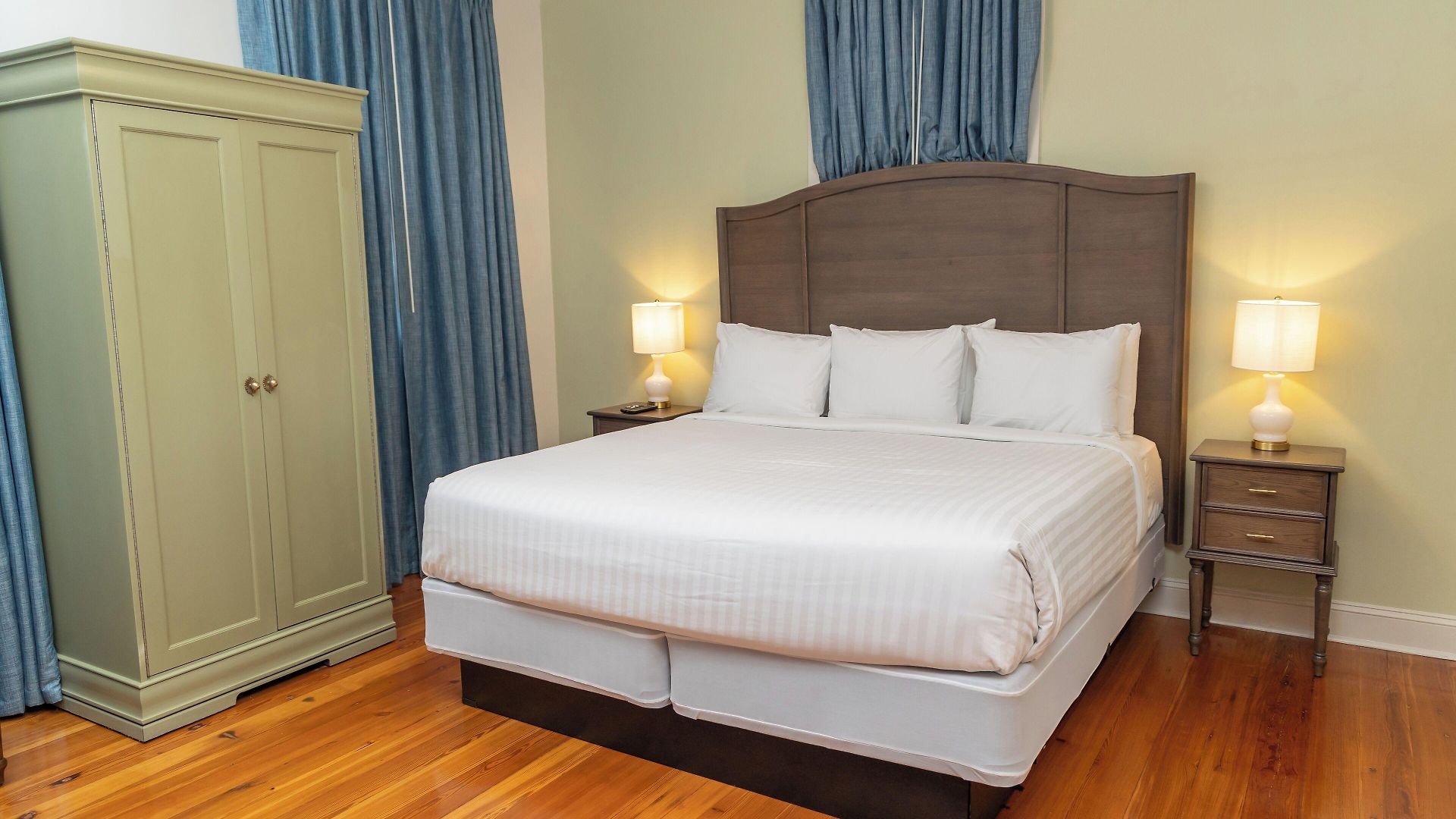 Lamothe House A French Quarter Hotel