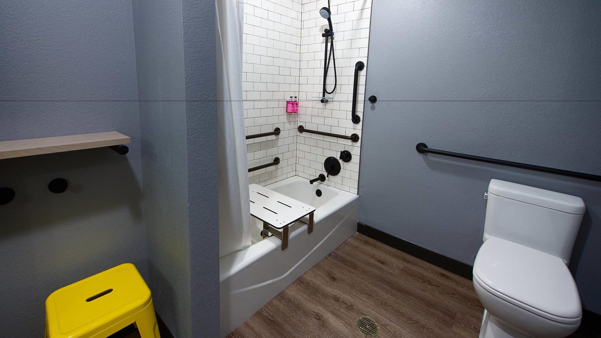 Moxy Downtown/french Quarter Area 3*