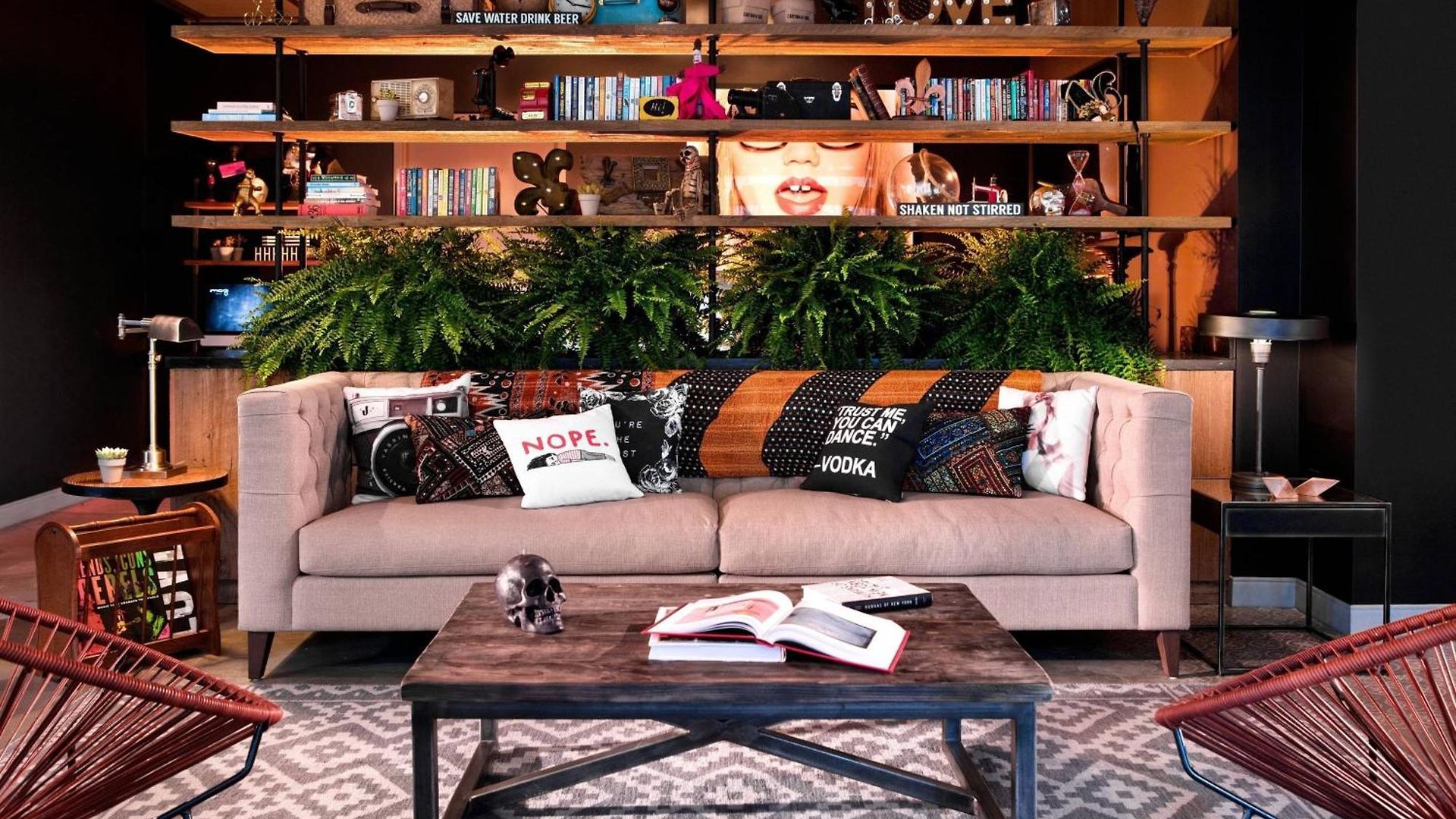 Moxy Downtown/french Quarter Area 3*