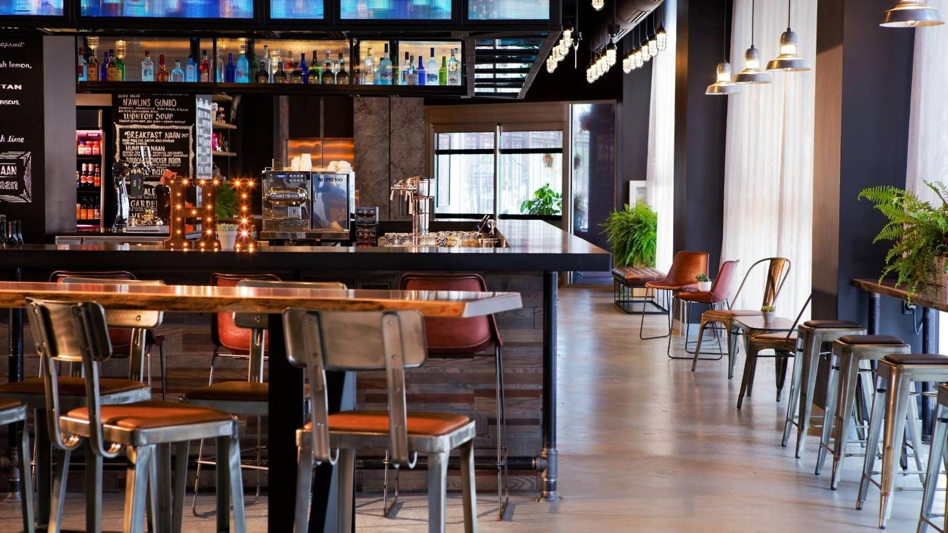 Hotel Moxy Downtown/french Quarter Area