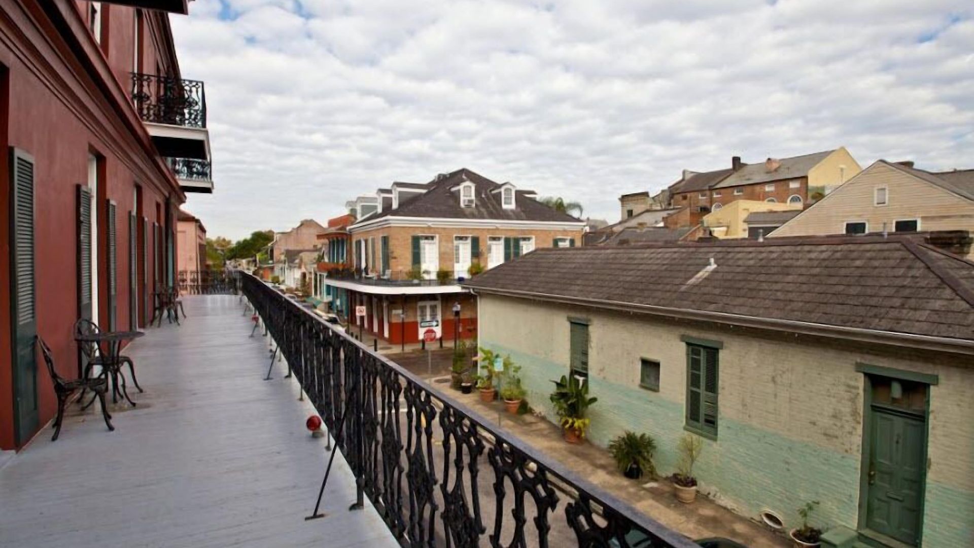 Inn Le Richelieu In The French Quarter