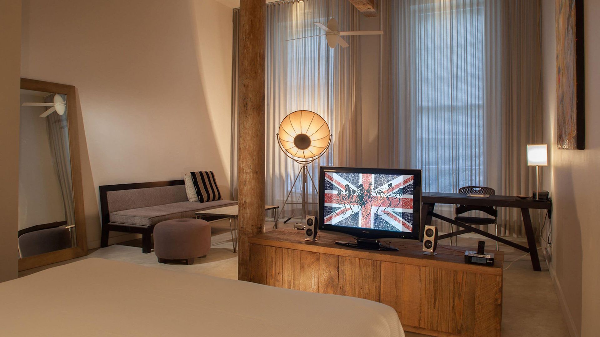 Loft 523 Hotel 4*