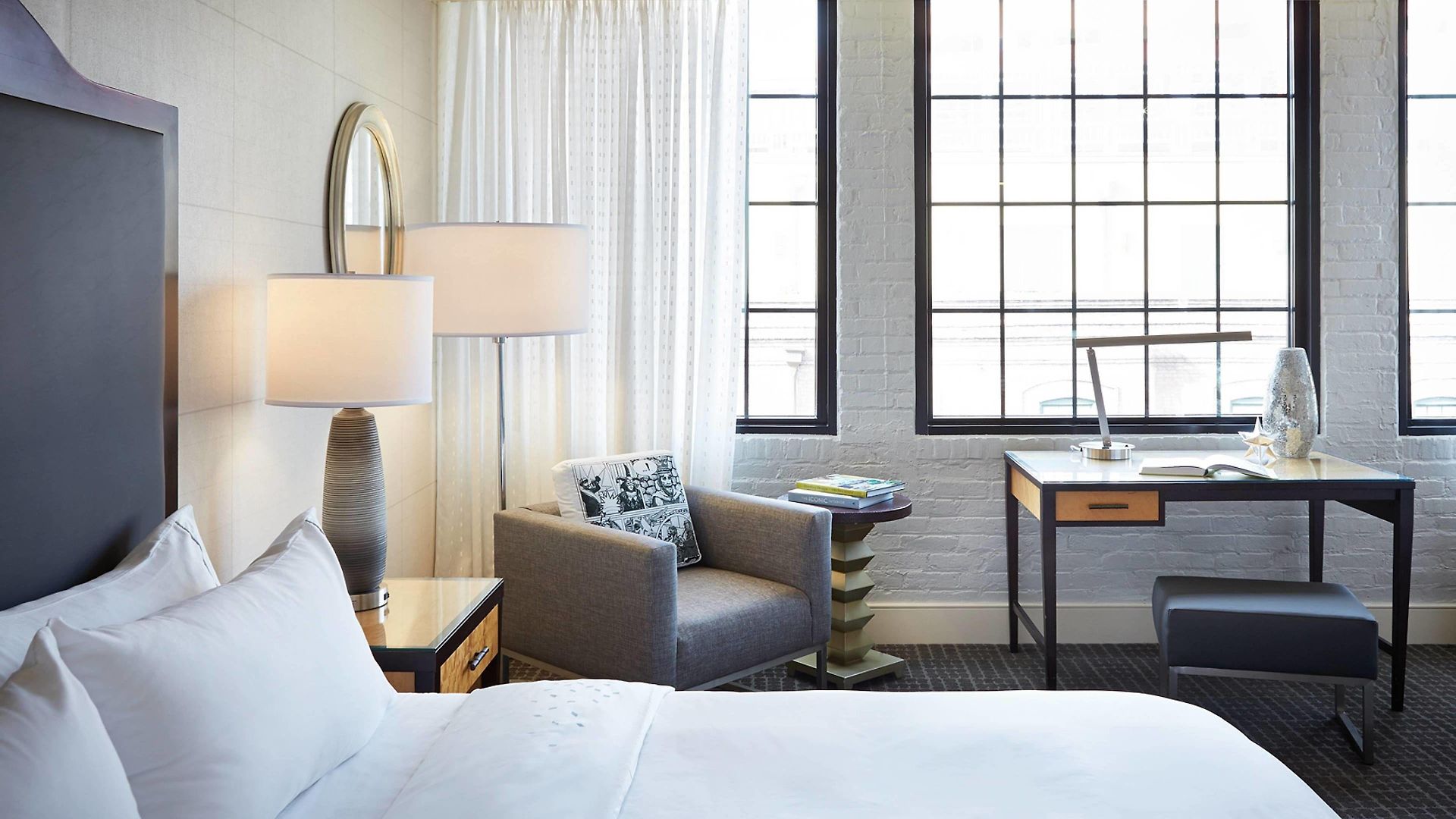 Renaissance Arts Warehouse District Hotel 4*