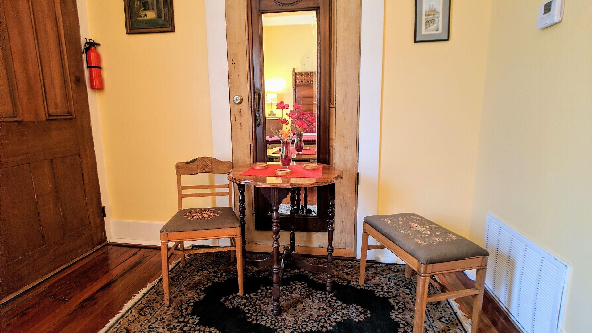 Parisian Courtyard Bed & Breakfast