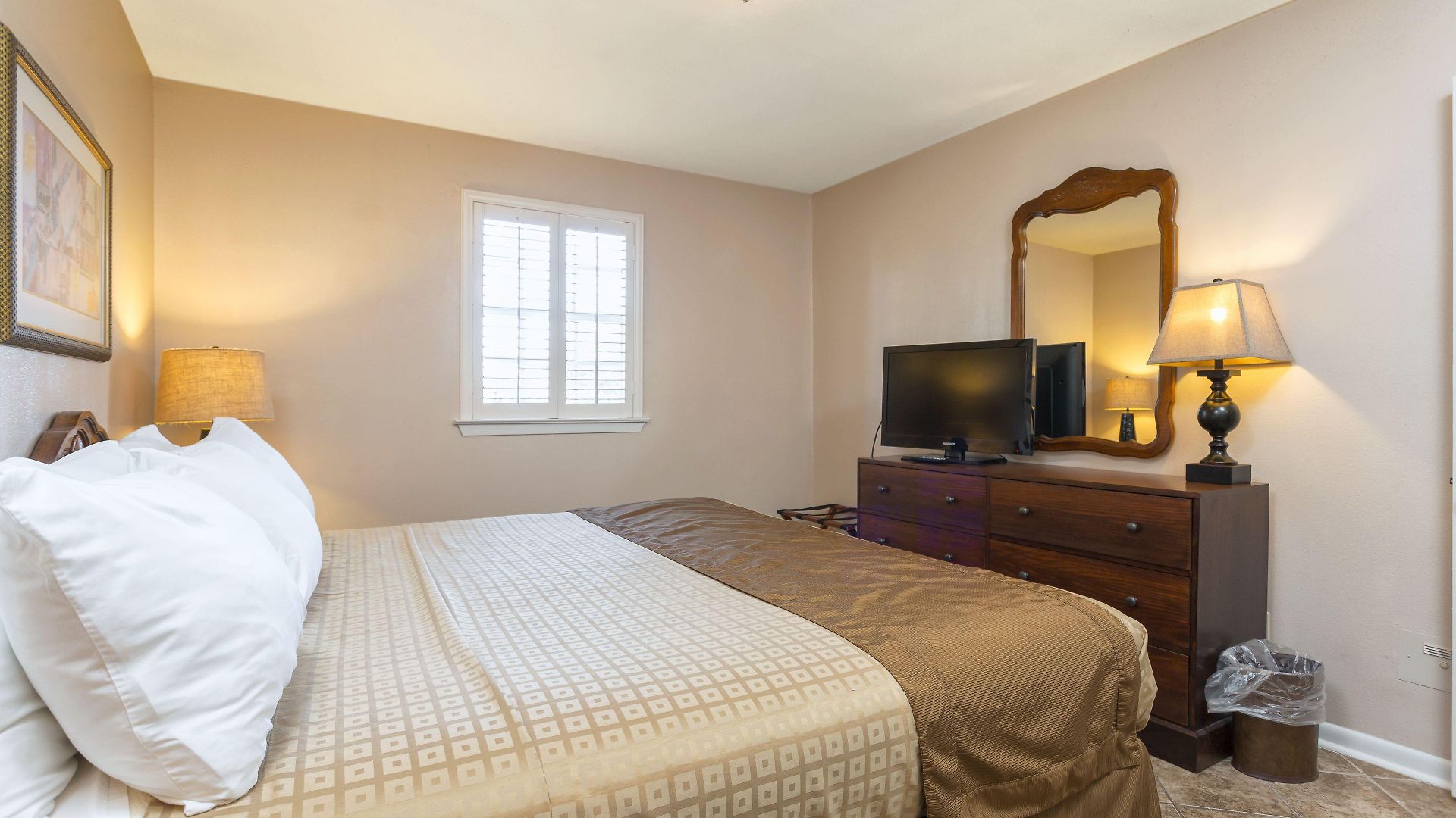 French Quarter Hotel 3*