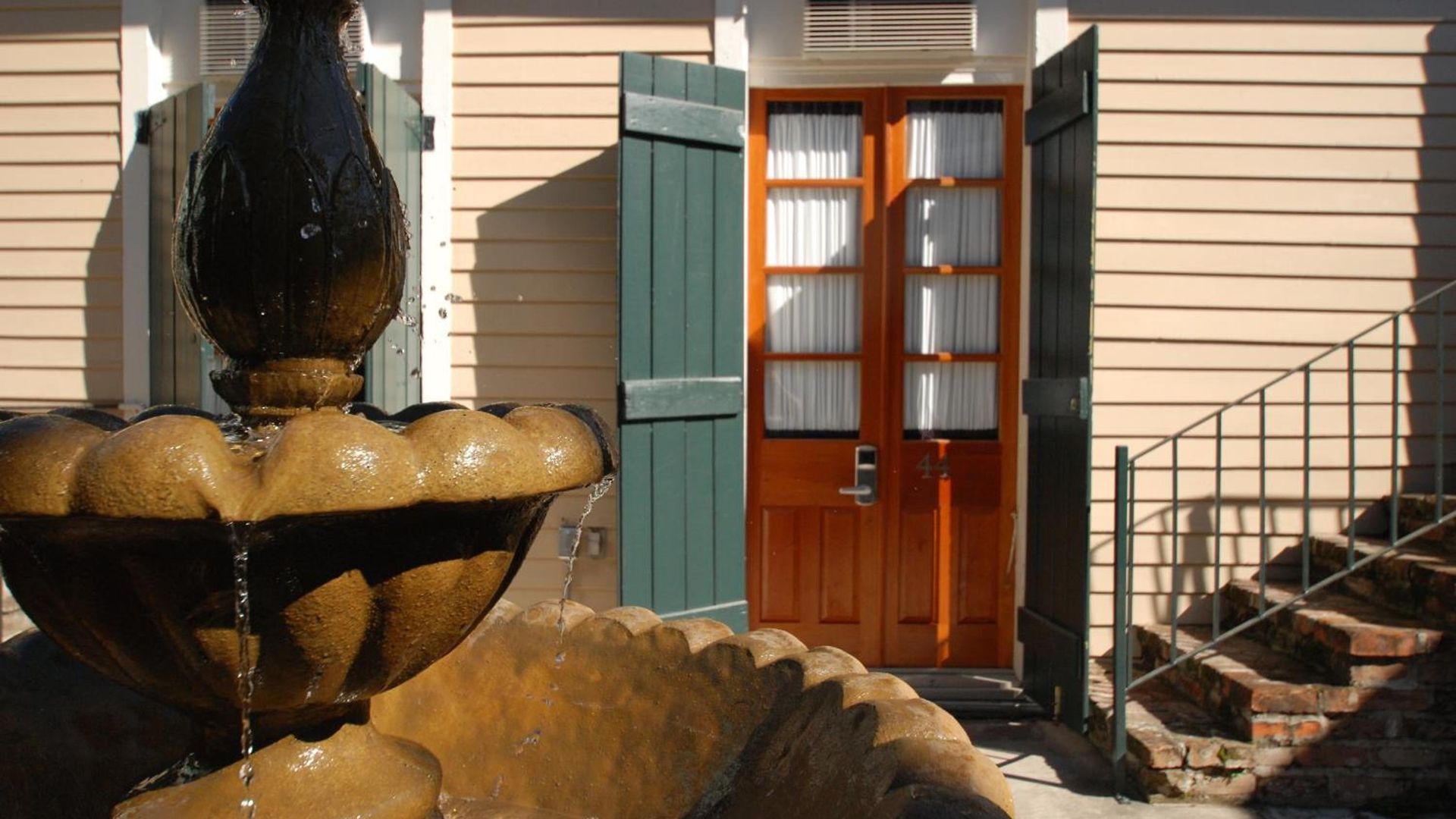 On St. Ann, A French Quarter Inn 3*