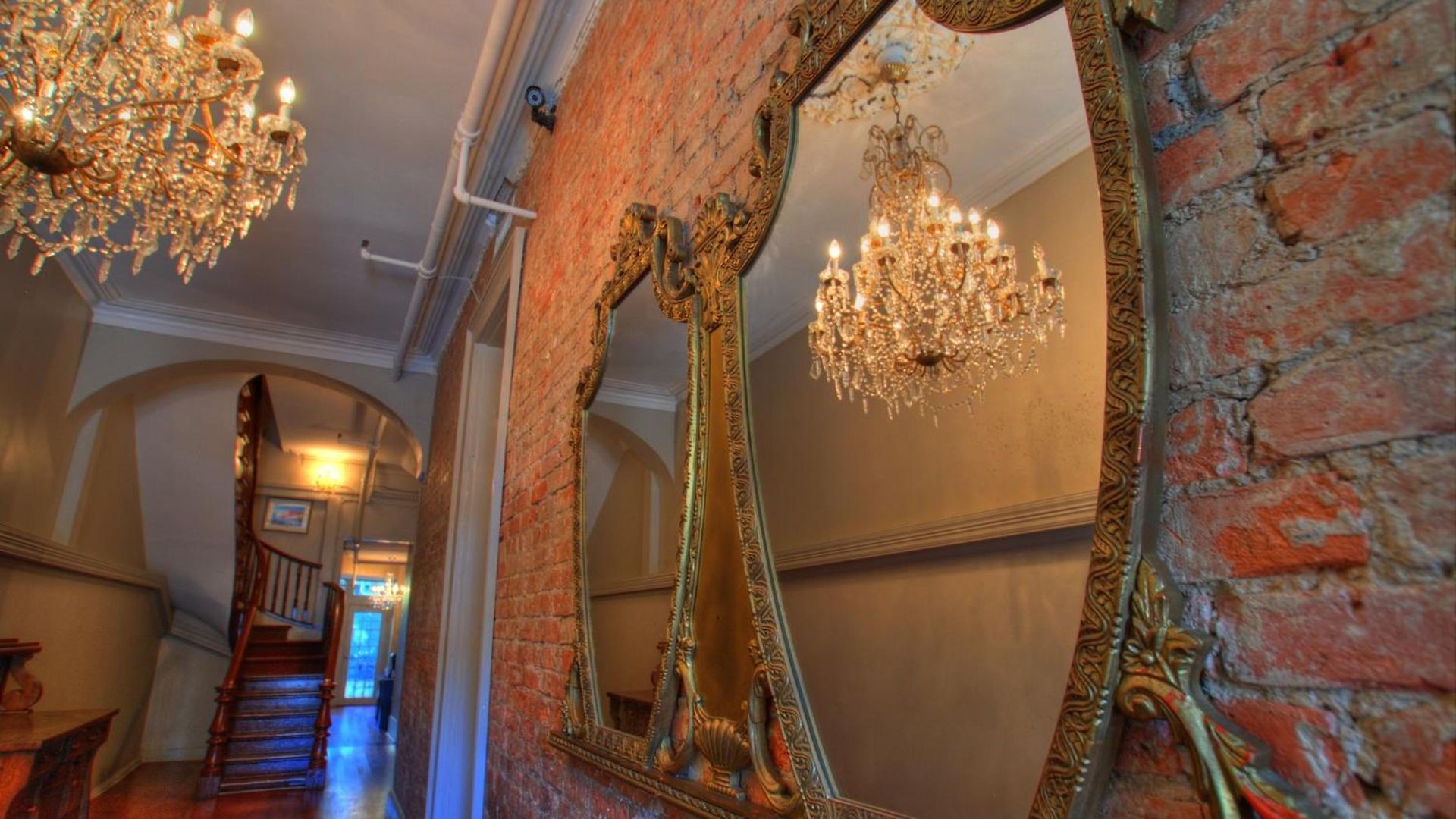 On St. Ann, A French Quarter 3*