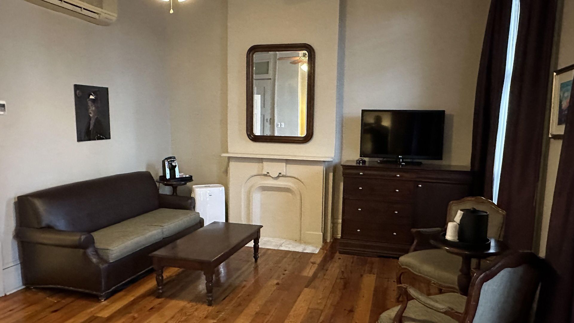 On St. Ann, A French Quarter 3* New Orleans