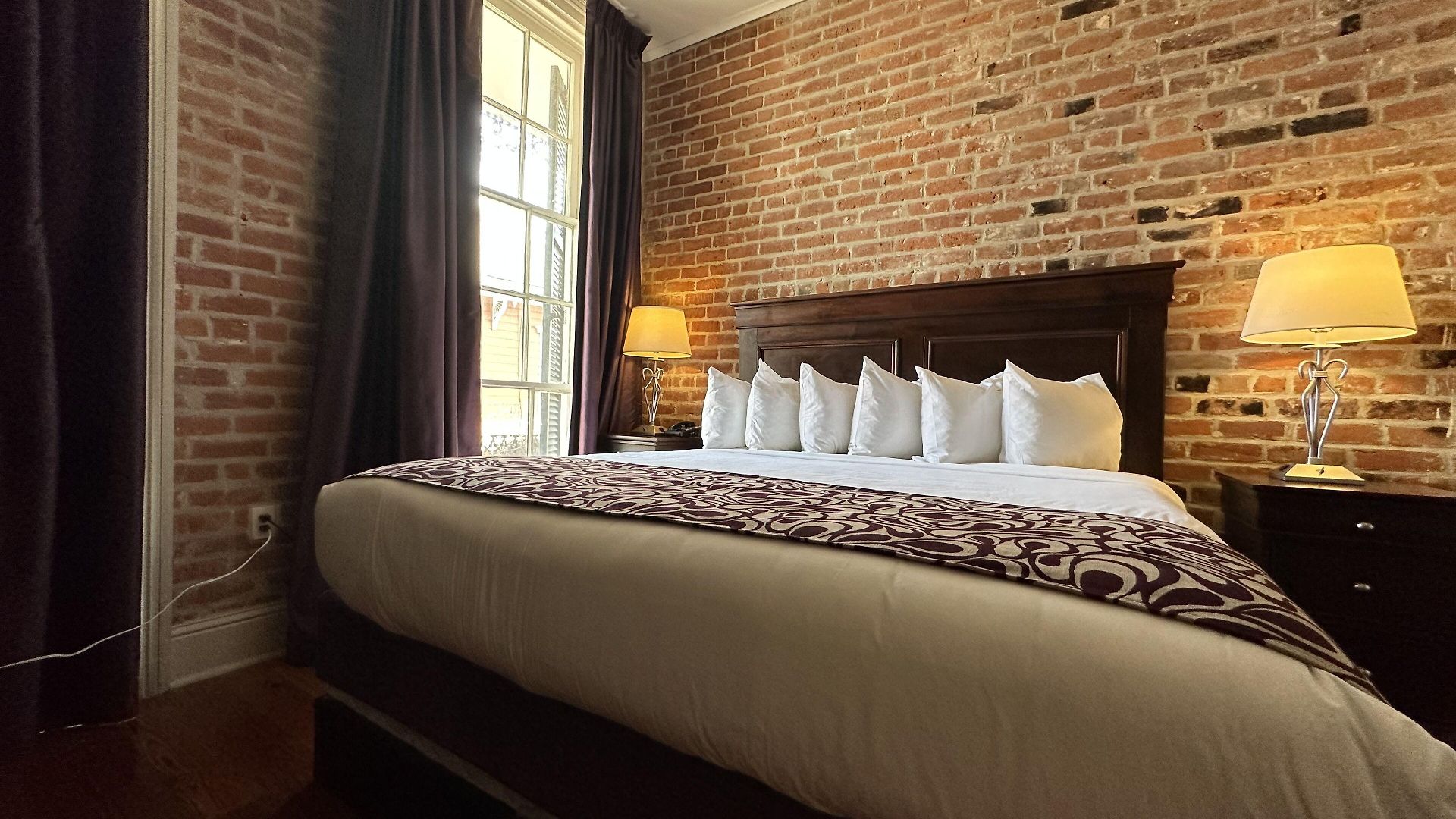 On St. Peter, A French Quarter 3*
