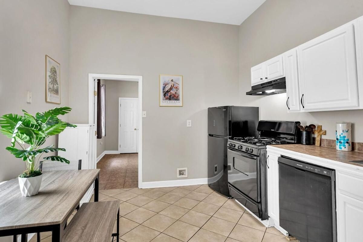 Classic Nola In Cozy 2br Shotgun *
