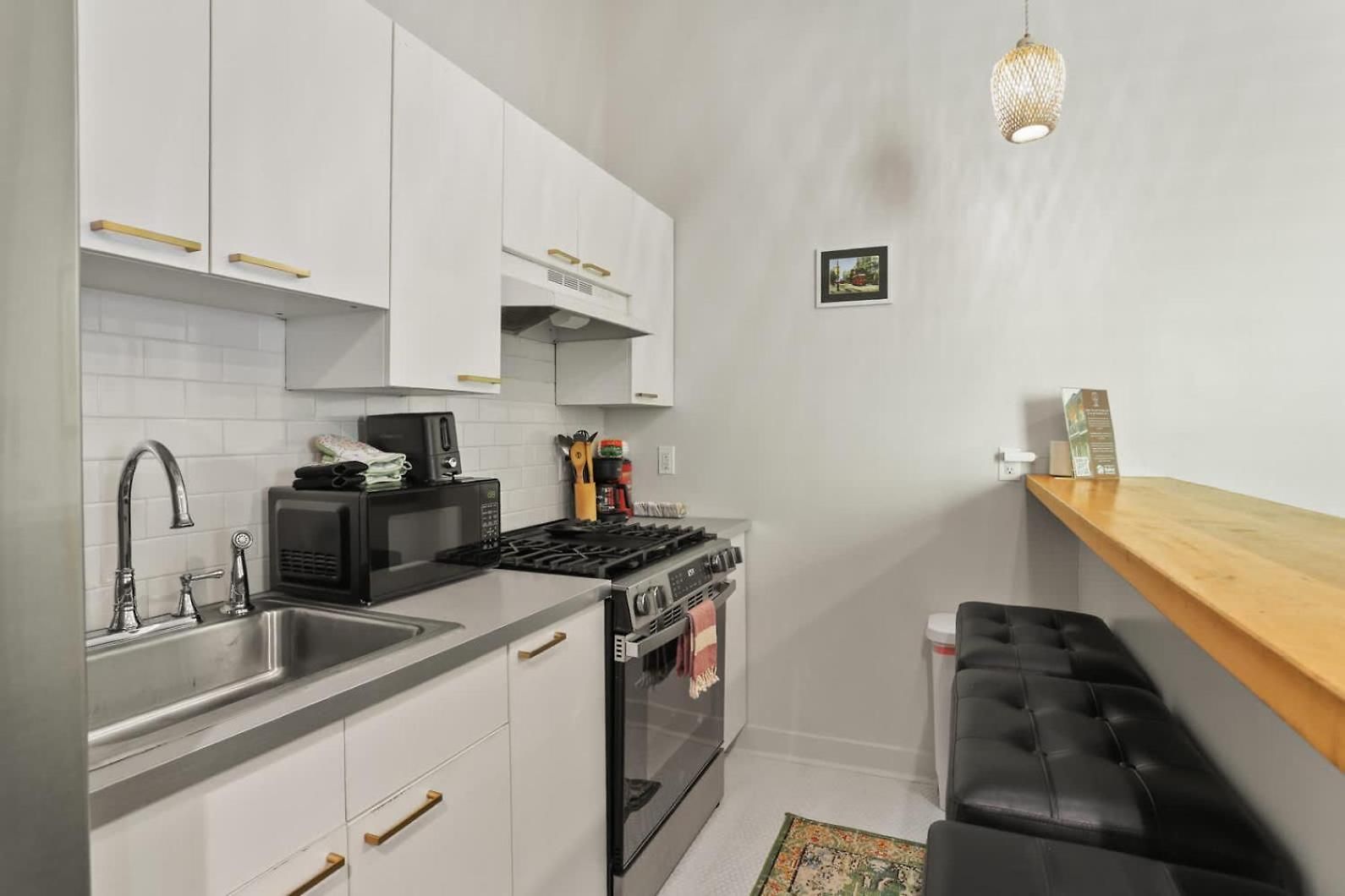 Perfectly Located 1 Bedroom I Uptown - Magazine St