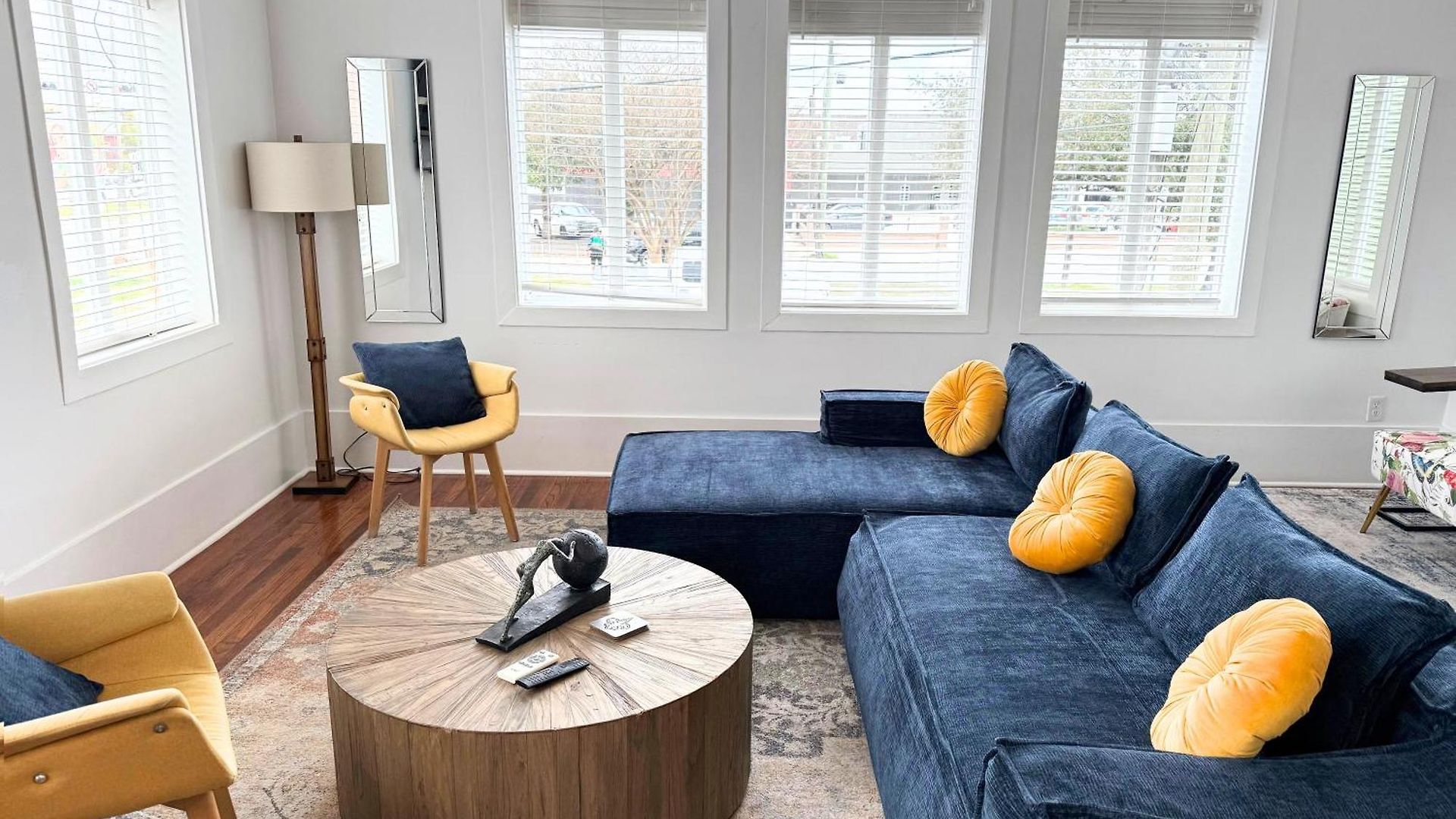 Luxury Spacious - 3 Block Walk To French Quarter *