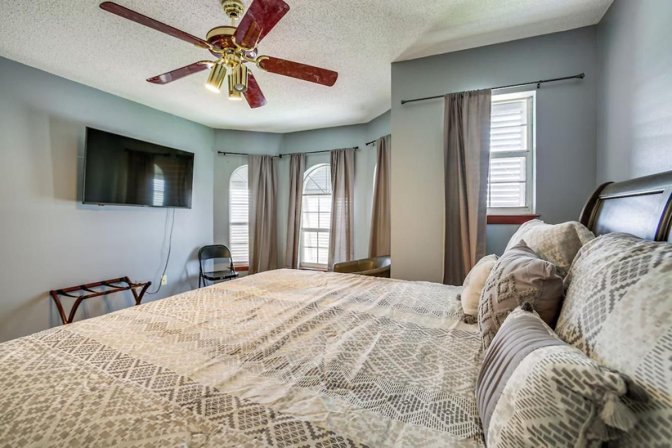 Peaceful 4br - Yard, Family Comforts Holiday home New Orleans