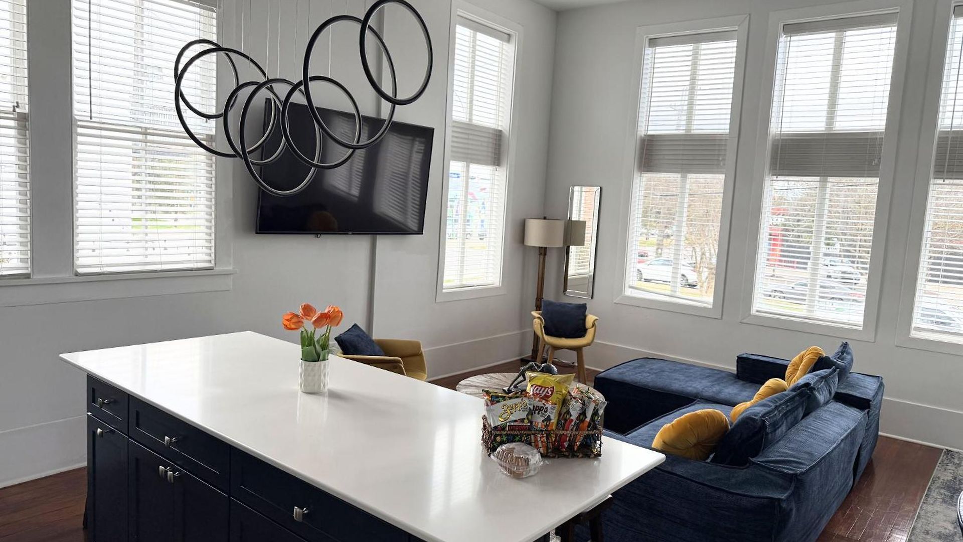 Luxury Spacious - 3 Block Walk To French Quarter Bed & Breakfast