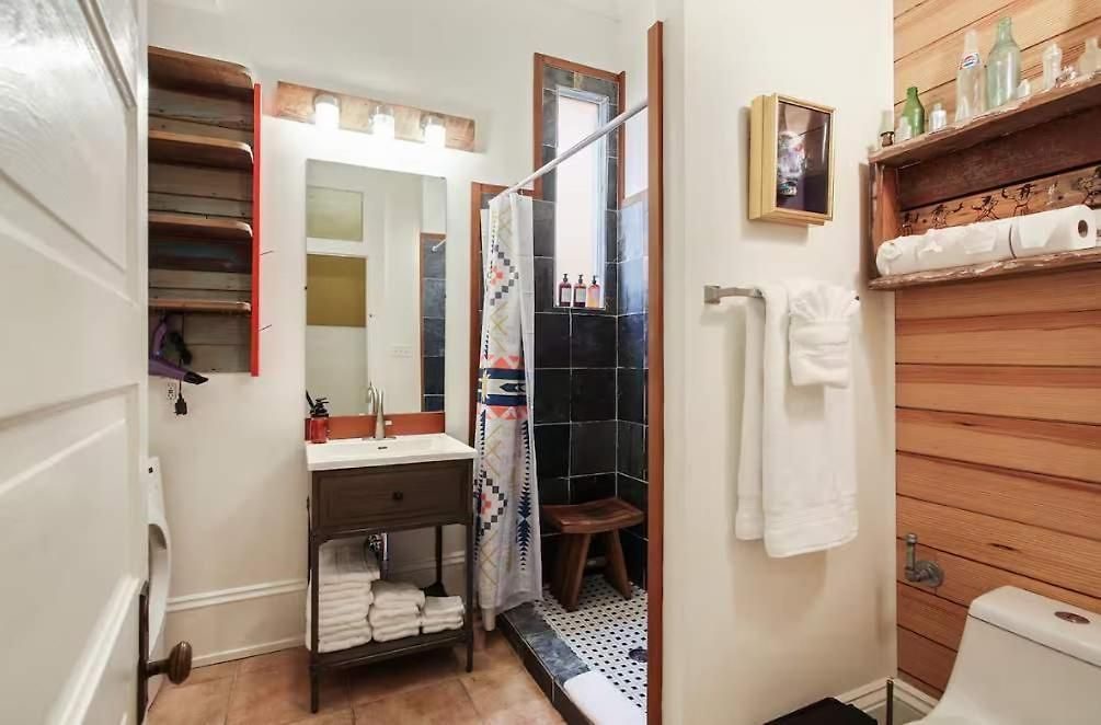 Heart Of Midcity Front Porch 3bd 2 Bath Streetcar