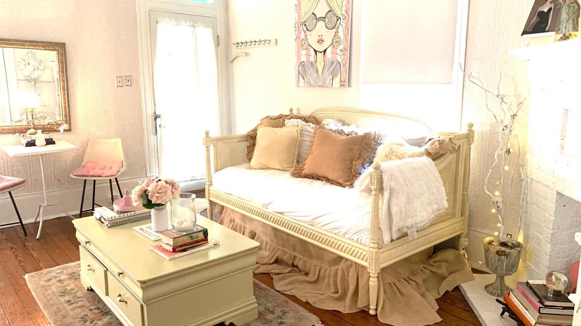 3br Gorgeous Paris Penthouse Sleeps 5 W Balcony, Fq, Streetcar!! New Orleans