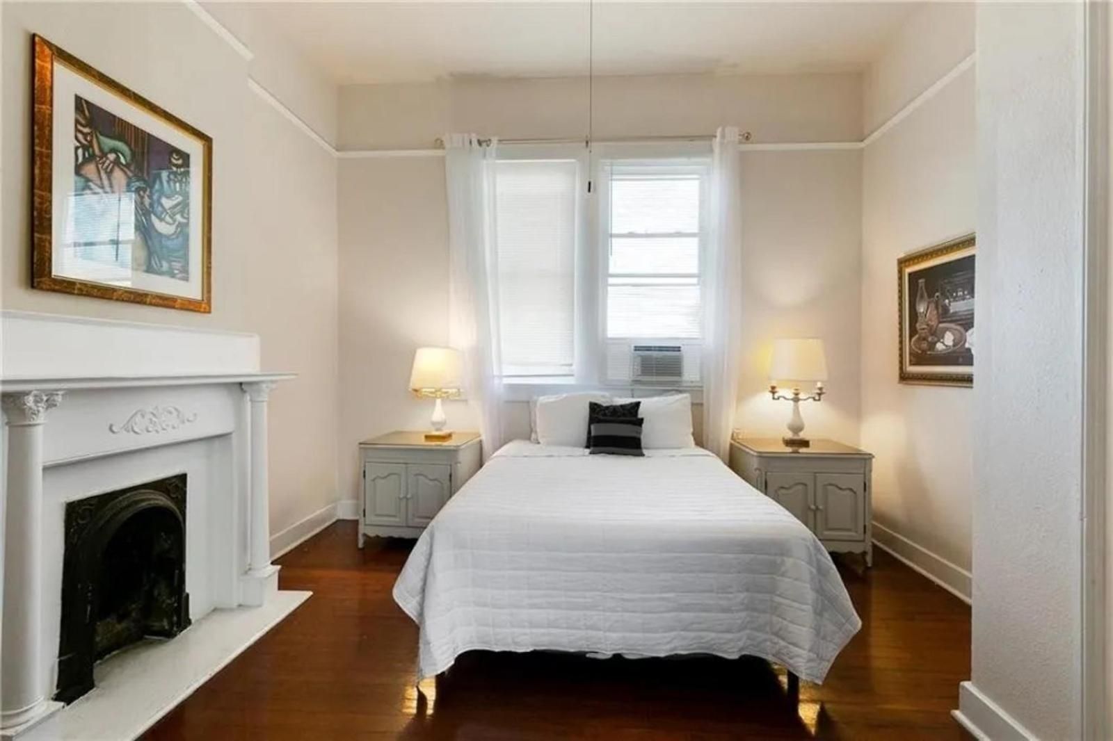 Spacious 4br Retreat Comfort & Style - Downstairs New Orleans