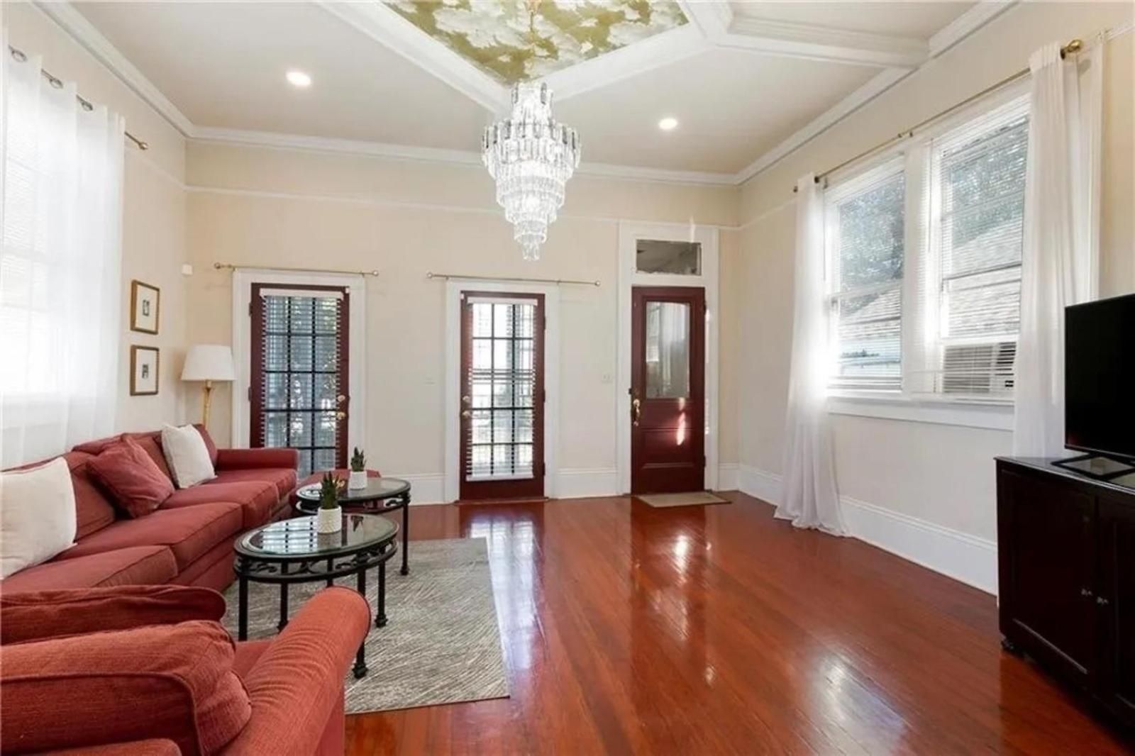 Spacious 4br Retreat Comfort & Style - Downstairs *