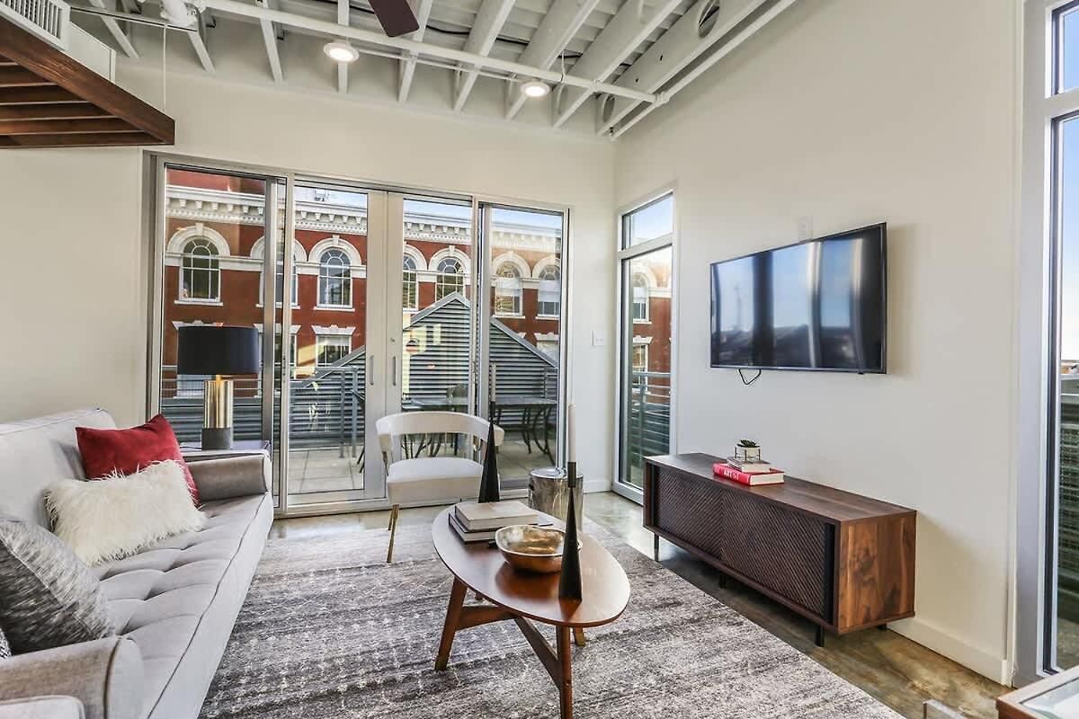 Luxury Two Bedroom Penthouse Apartment New Orleans