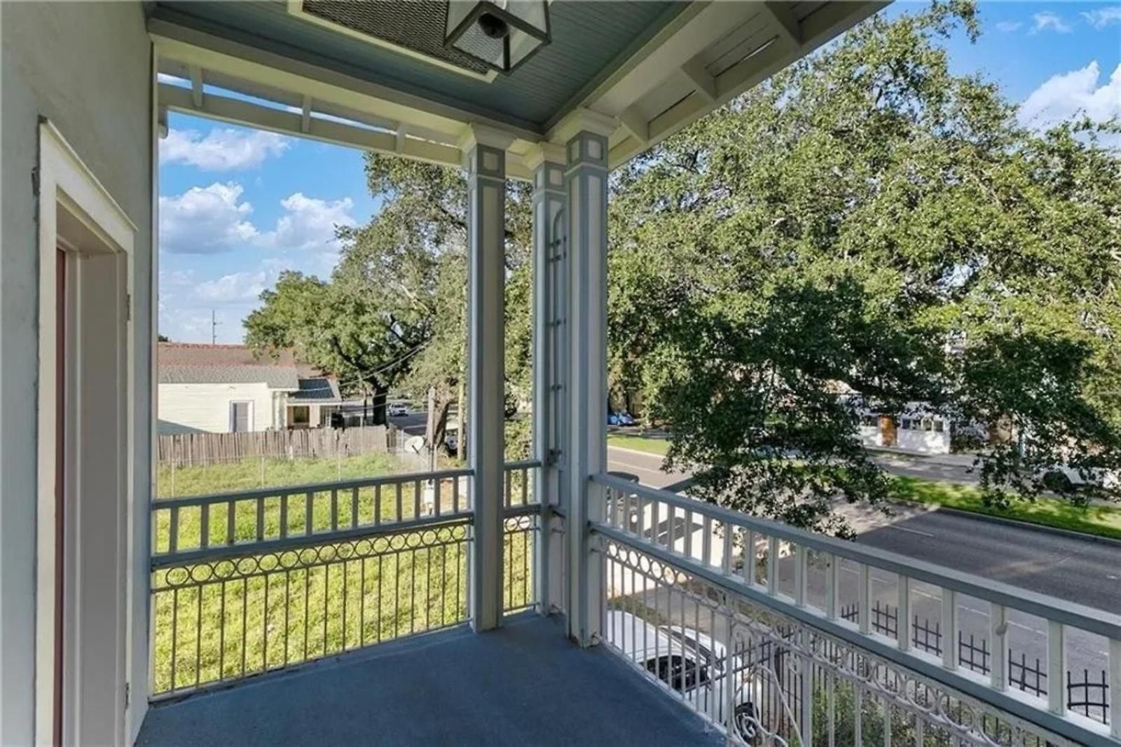 Spacious 4br Retreat Comfort & Style - Downstairs *