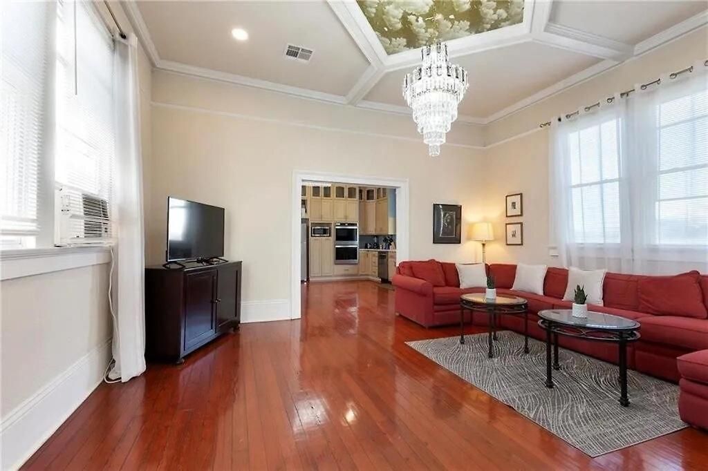 Apartment Modern 4br Retreat Walk To Downtown
