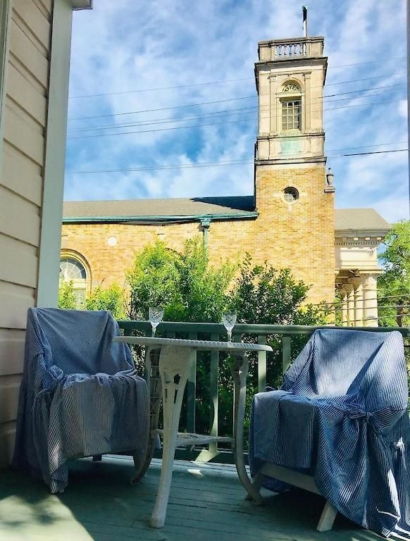 3br Gorgeous Paris Penthouse Sleeps 5 W Balcony, Fq, Streetcar!! Apartment New Orleans