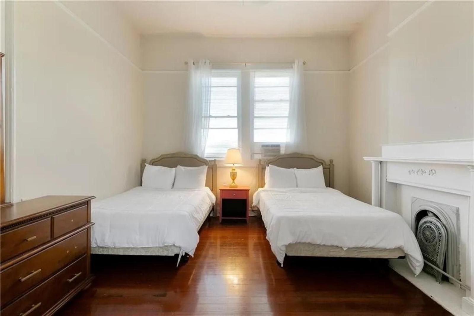 Apartment Spacious 4br Retreat Comfort & Style - Downstairs
