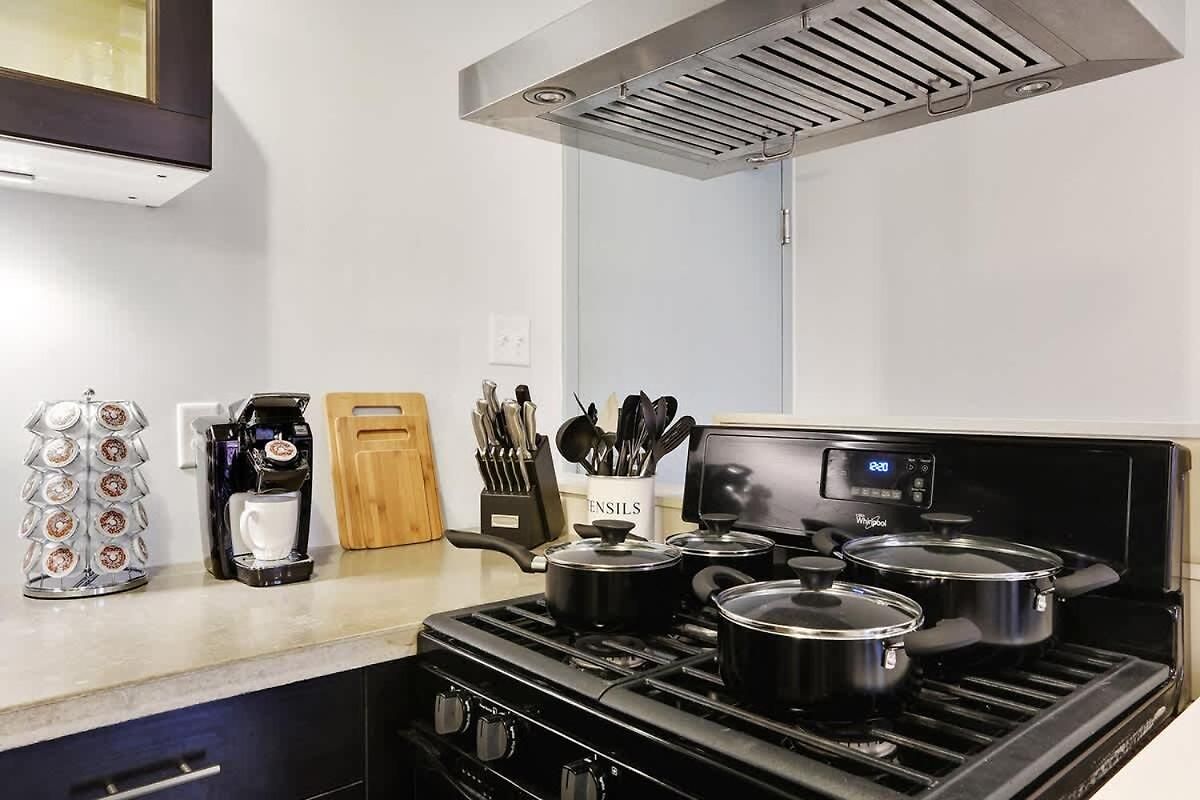 Modern One Bedroom With Balcony * New Orleans