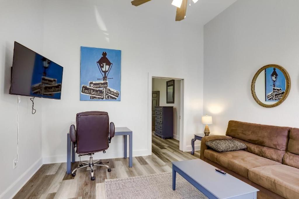 Bywater Beauty Near Music And Fun Apartment