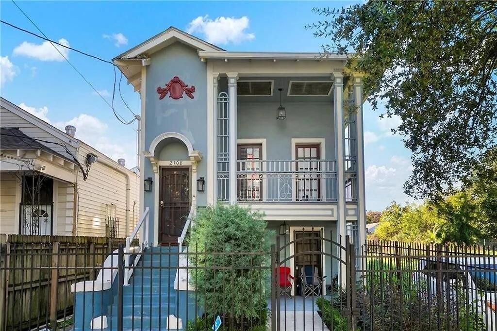 Modern 4br Retreat Walk To Downtown *