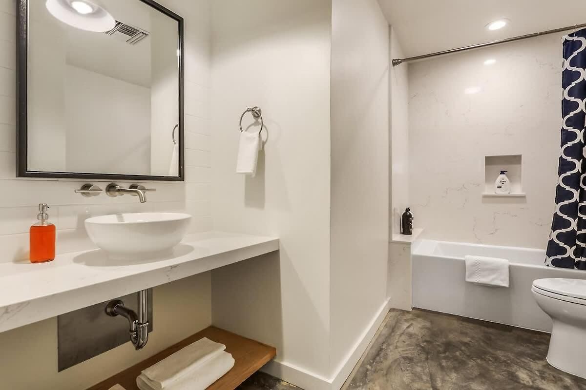 Luxury Two Bedroom Penthouse Apartment New Orleans