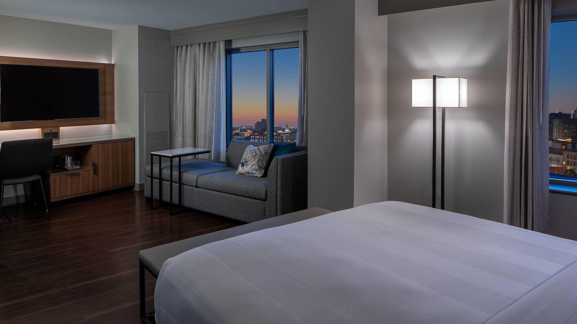 Hotel Marriott Warehouse Arts District 4*