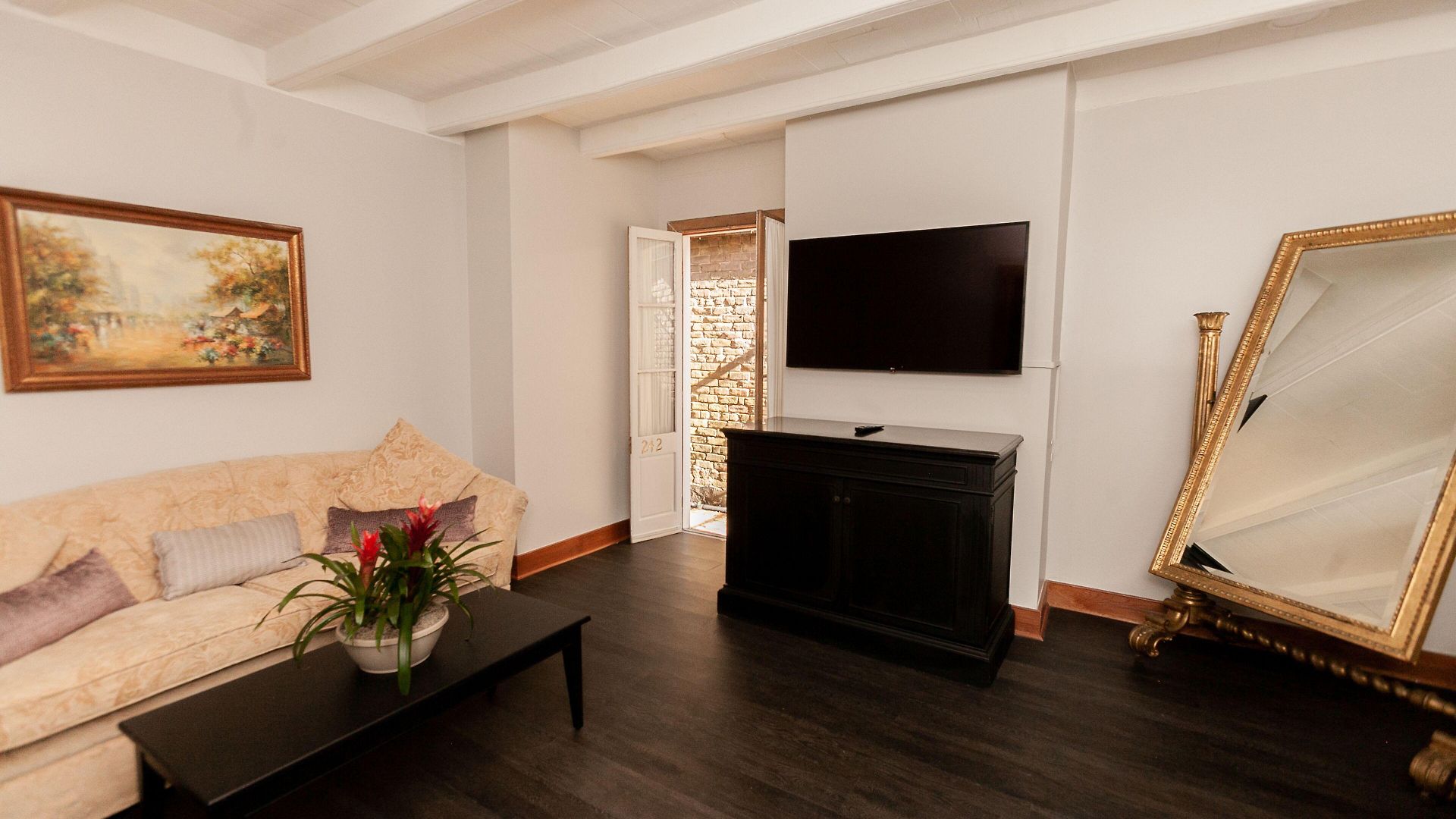Chateau Hotel 3*