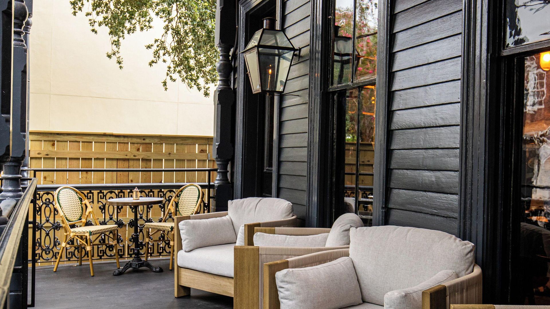 The Prytania Oaks Inn