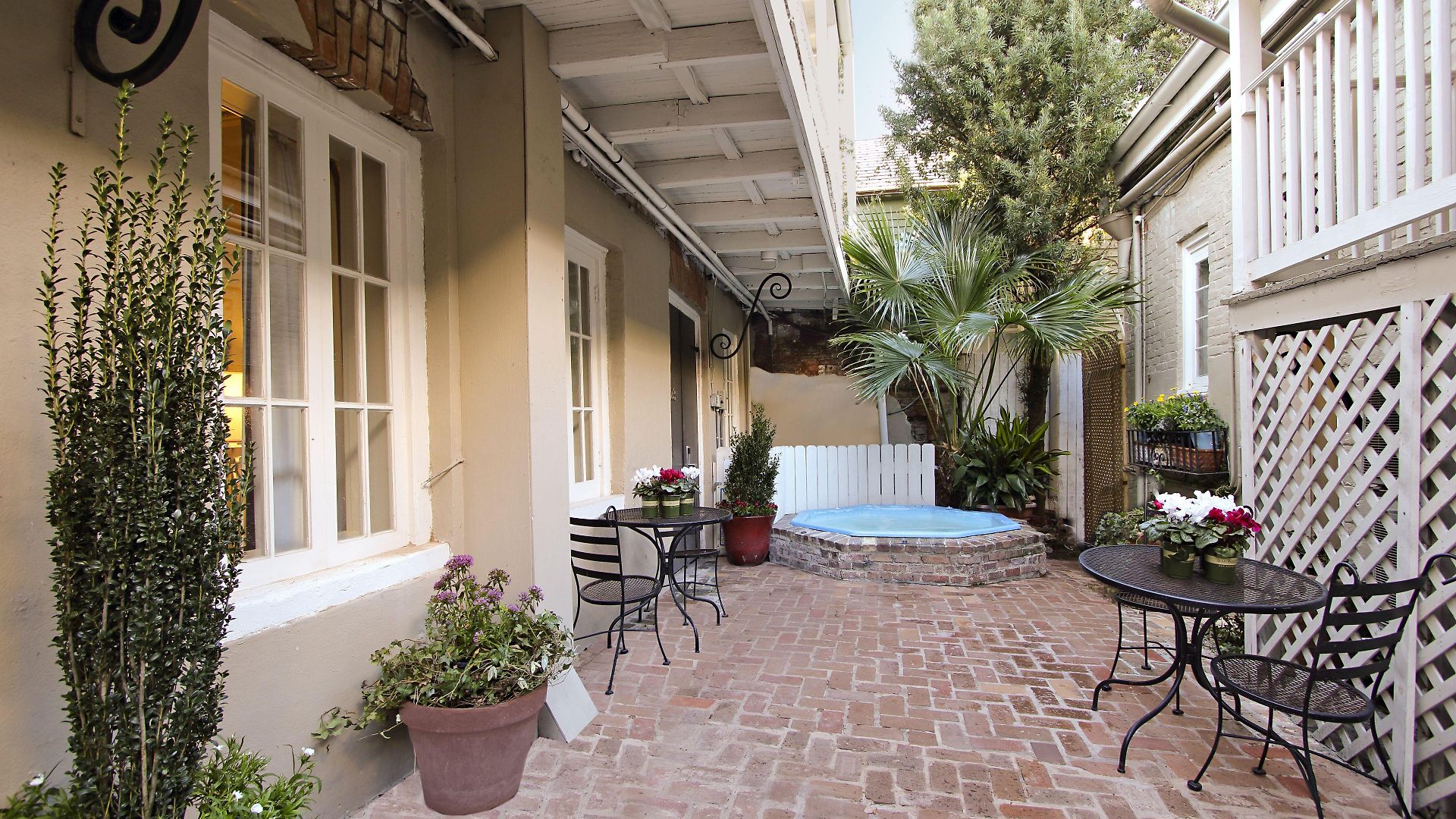 On Ursulines, A French Quarter Inn New Orleans