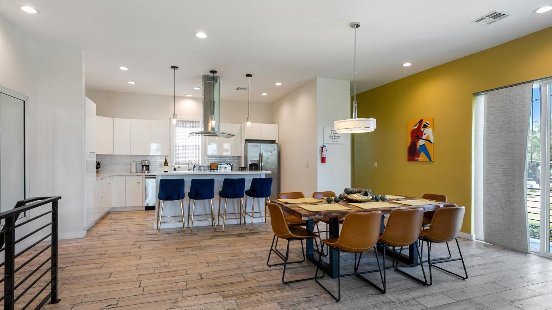 Spacious 4br W Pool & Parking !!! New Orleans