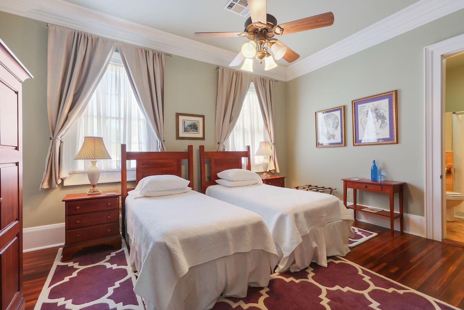 Bed & Breakfast Elysian Fields 3*