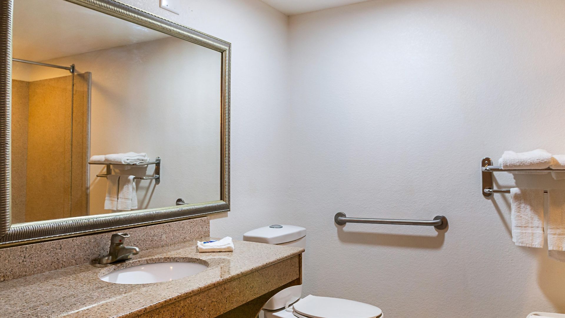6-new Orleans, La - Near Downtown Hotel 4*