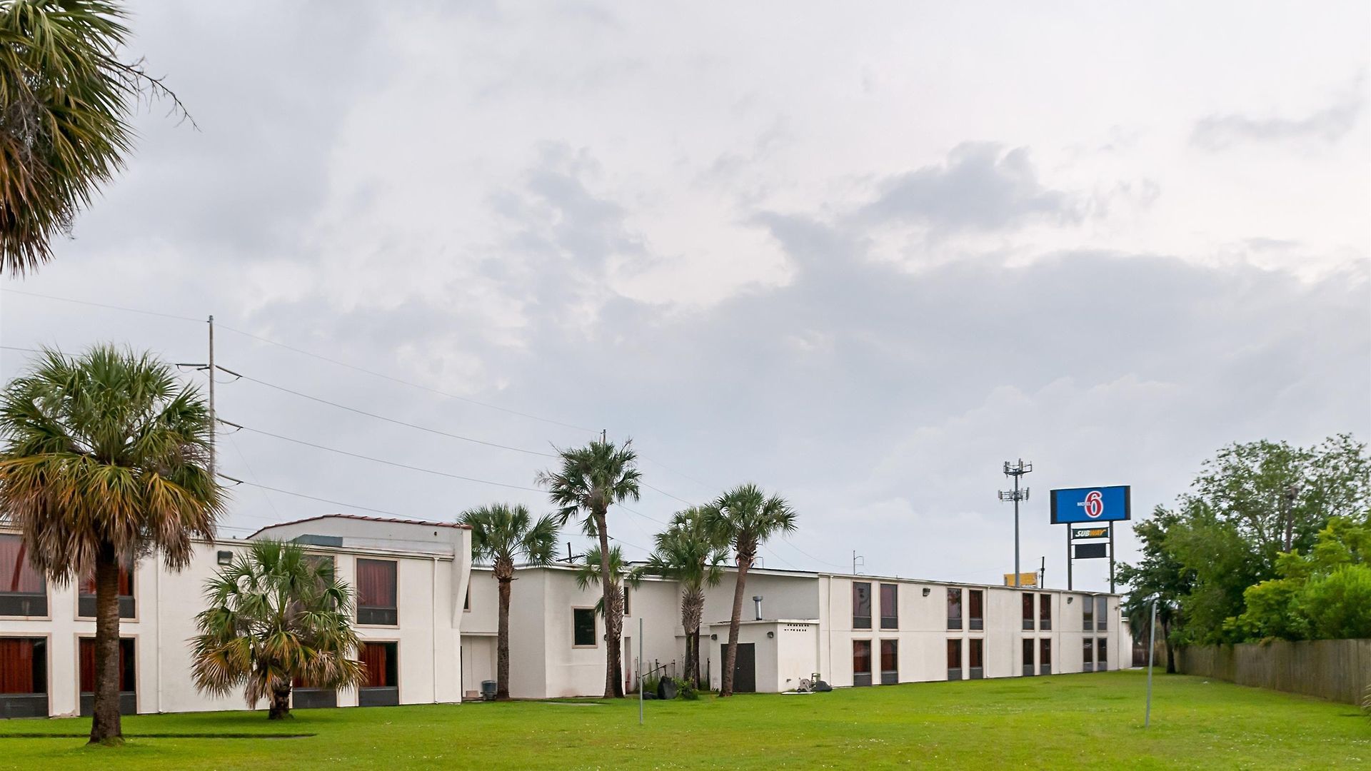 6-new Orleans, La - Near Downtown 4*