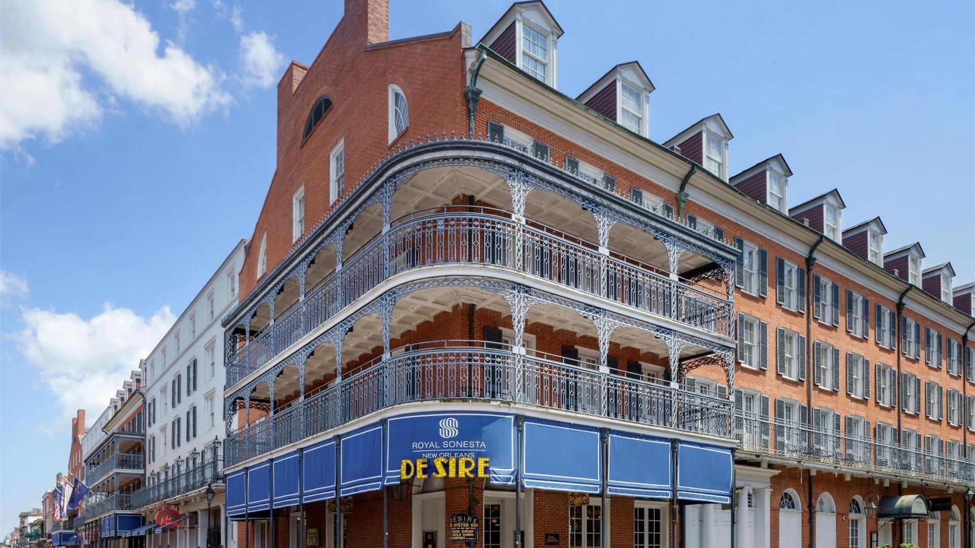The Royal Sonesta Hotel 5*