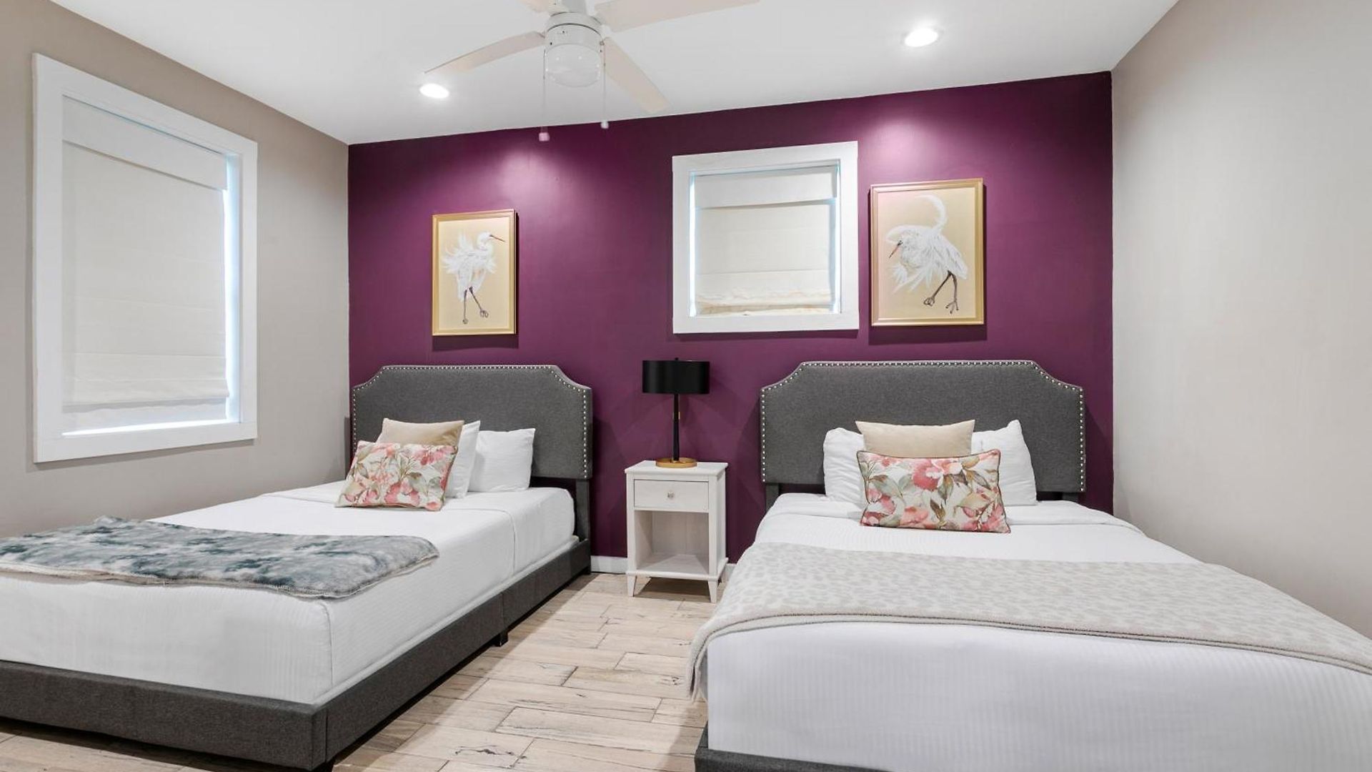 Luxury 3-story W Pool & Parking Garage *