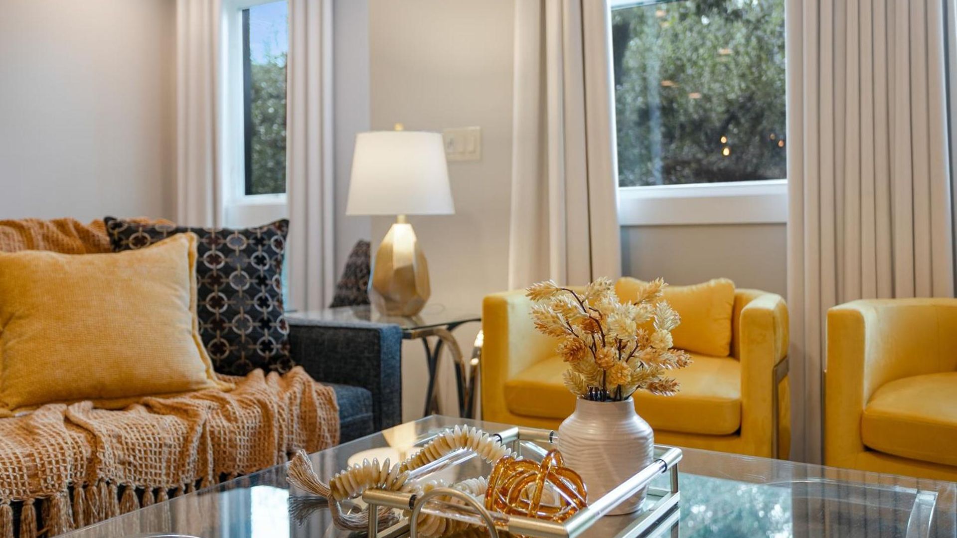 Newly Renovated 3 Story W Pool, Garage & Balconies * New Orleans