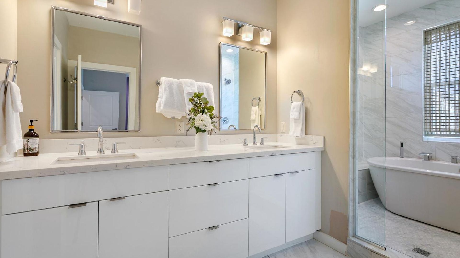 New Construction Elegant Holiday home *