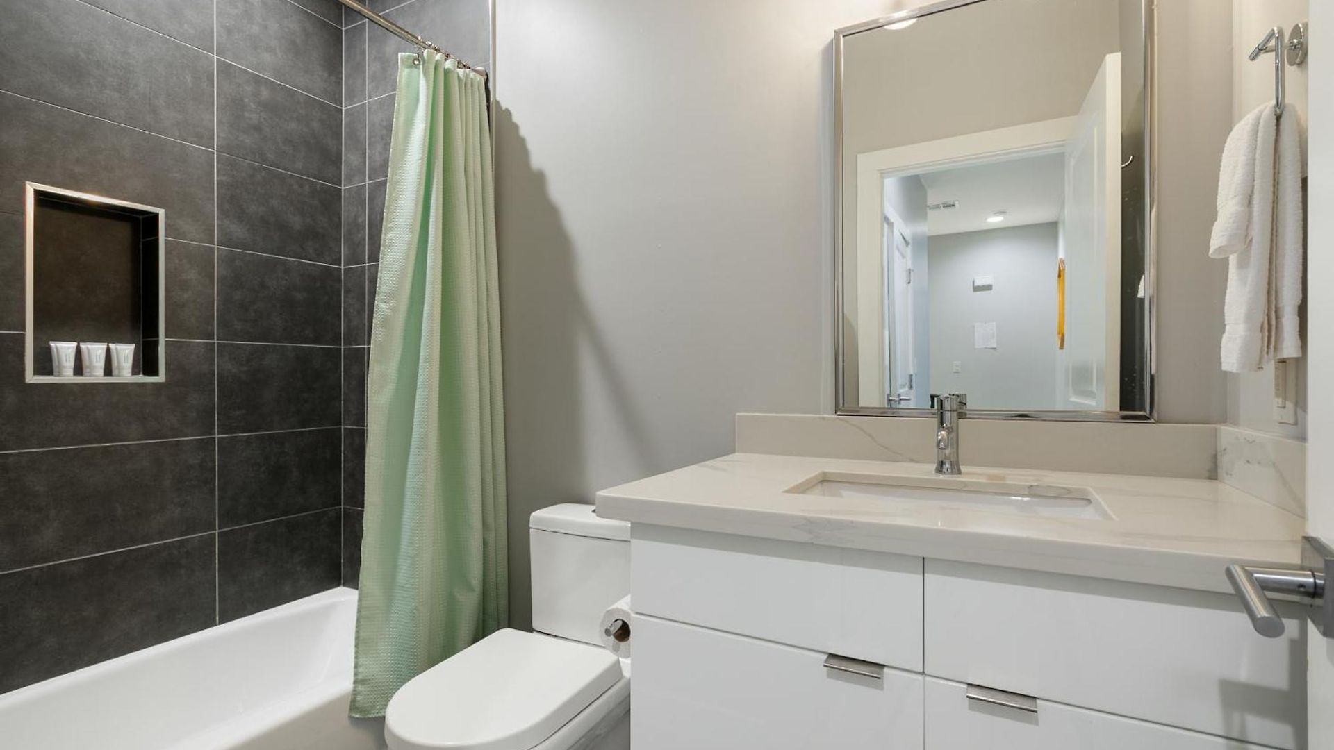New Construction Elegant Holiday home *