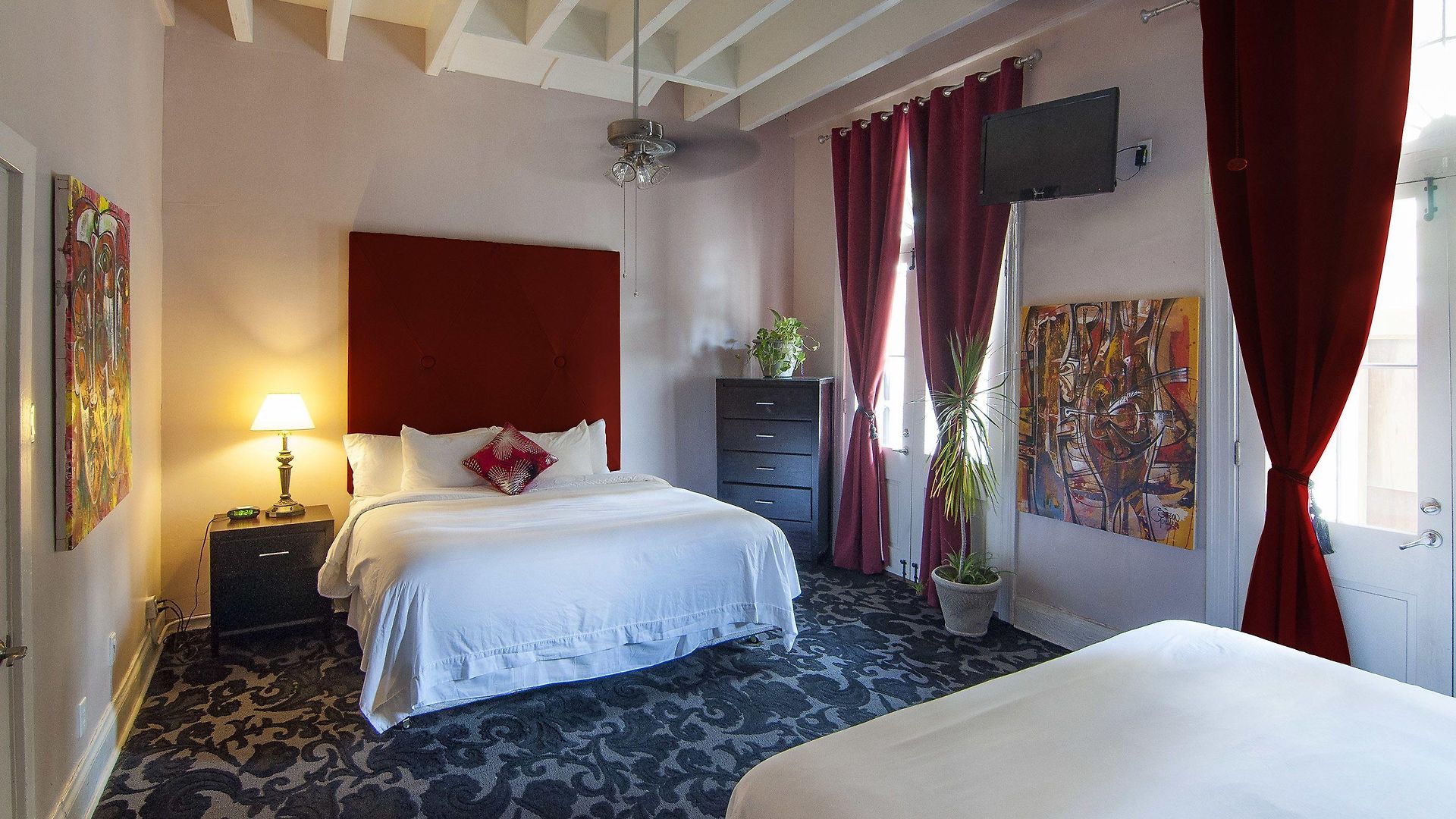 Saint Philip Hotel 3*