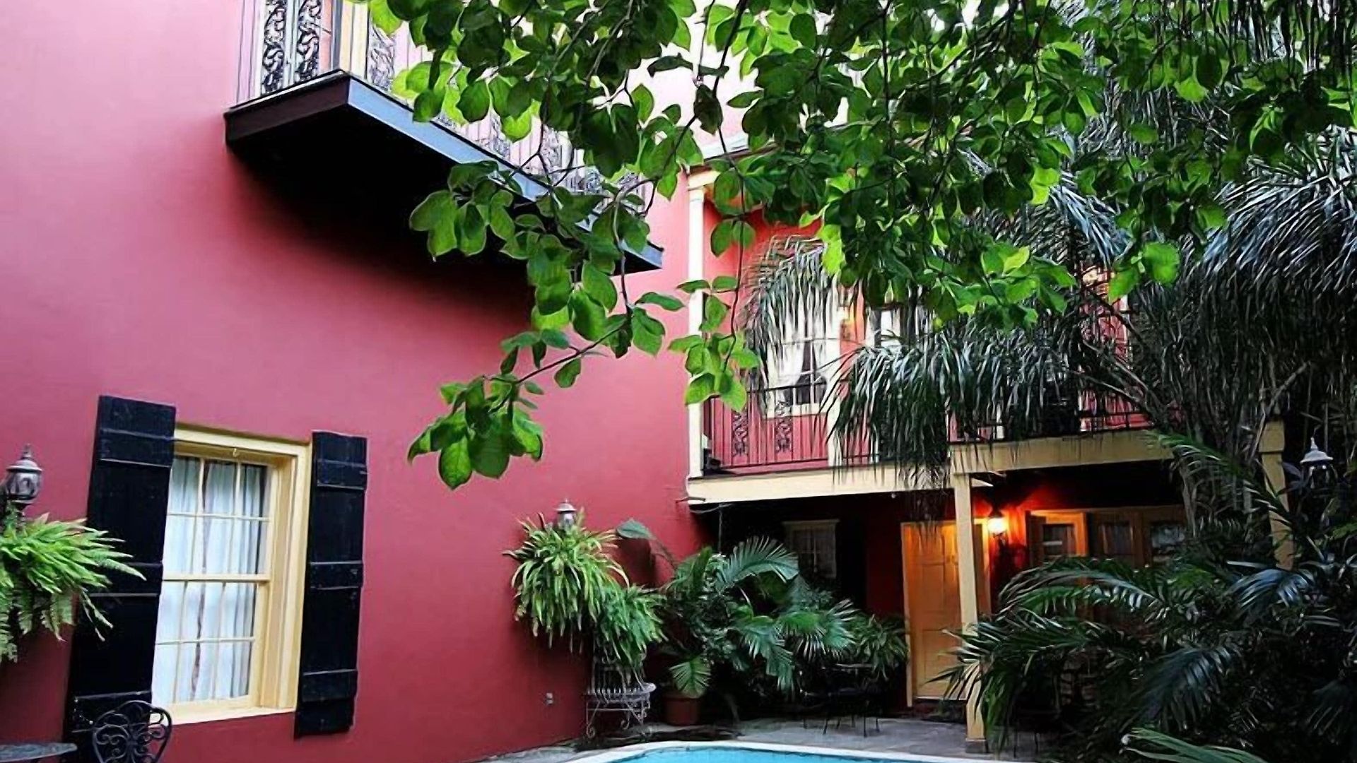 The Olivier House 3*