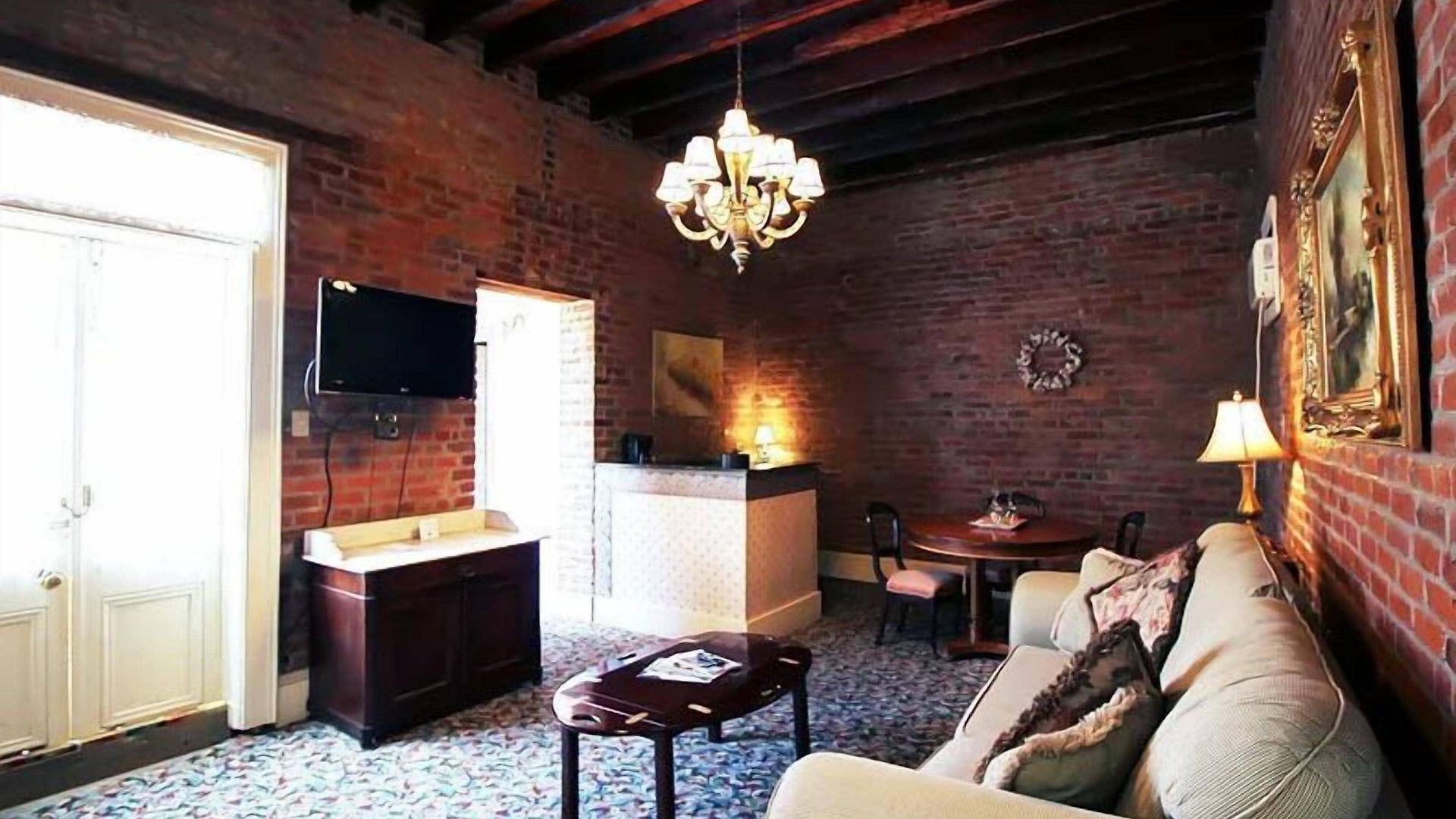 The Olivier House 3*