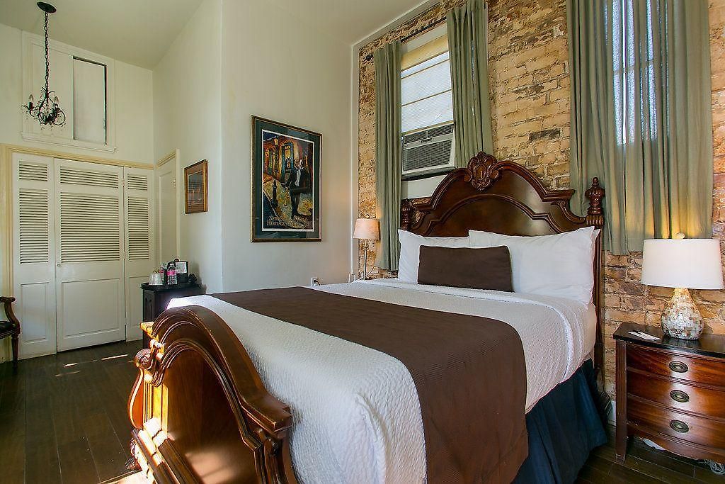 Hotel Lafitte & Bar 3*
